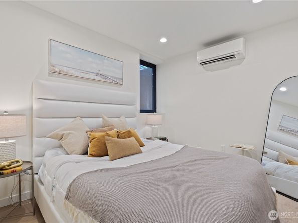 11229 Greenwood Avenue N A, Seattle WA 98133