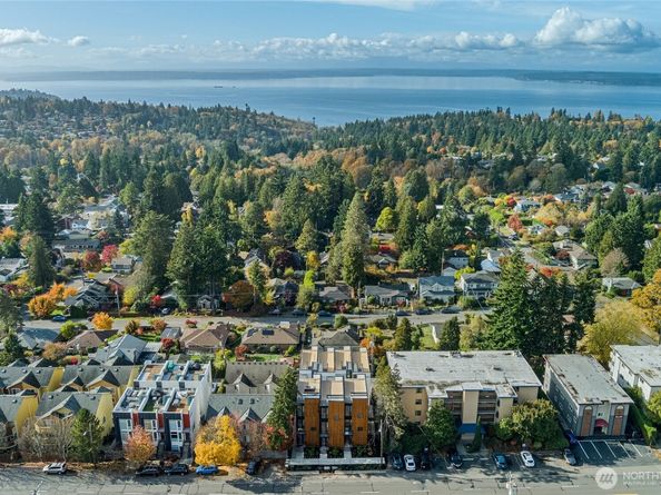 11229 Greenwood Avenue N A, Seattle WA 98133