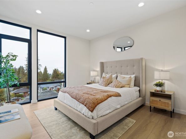 11229 Greenwood Avenue N A, Seattle WA 98133