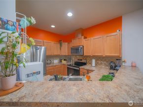 1409 51st Place NE, Auburn WA 98002