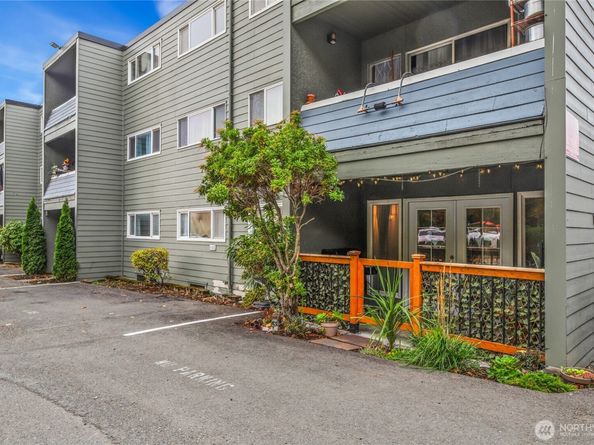 236 S 152nd Street A105, Burien WA 98148