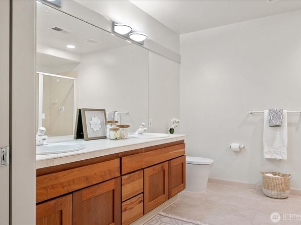 225 4th Avenue A404, Kirkland WA 98033