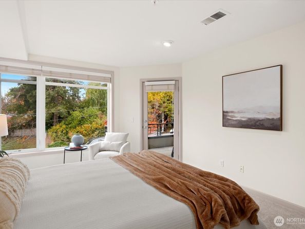 225 4th Avenue A404, Kirkland WA 98033