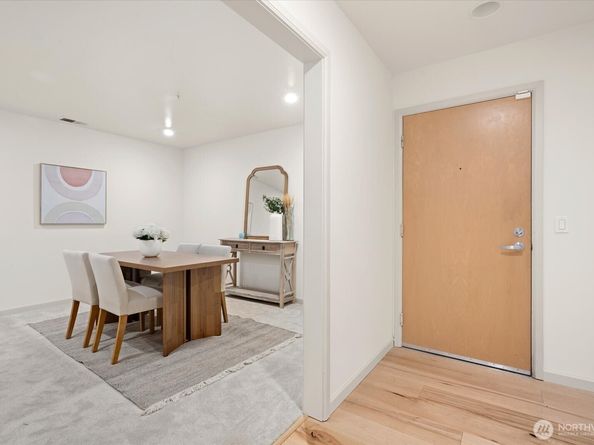 225 4th Avenue A404, Kirkland WA 98033