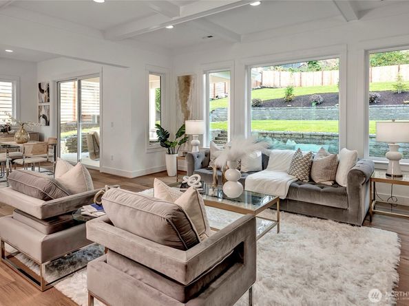 15033 SE 44th Street, Bellevue WA 98006