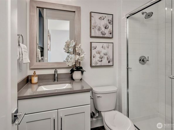 15033 SE 44th Street, Bellevue WA 98006