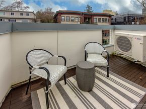 635 13th Avenue E, Seattle WA 98102