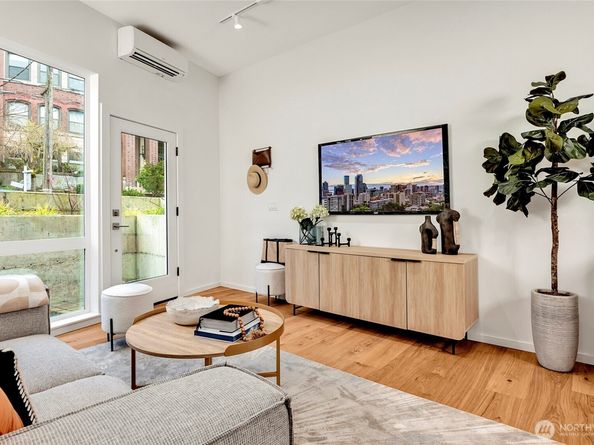 635 13th Avenue E, Seattle WA 98102