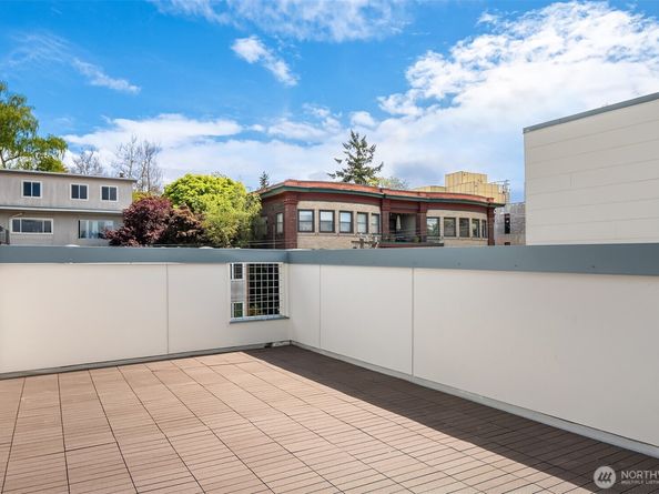 635 13th Avenue E, Seattle WA 98102