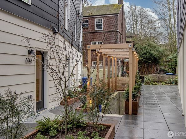 635 13th Avenue E, Seattle WA 98102