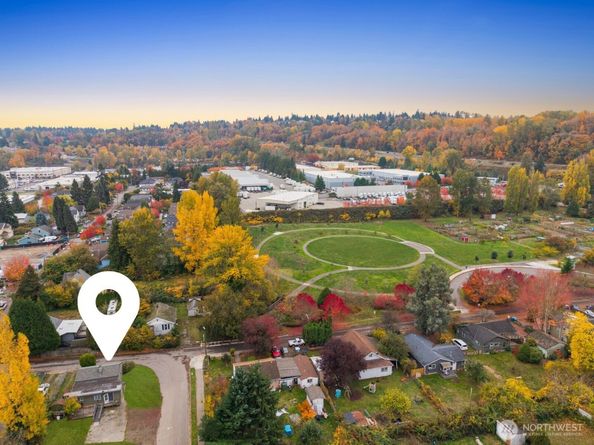 702 S Director Street, Seattle WA 98108