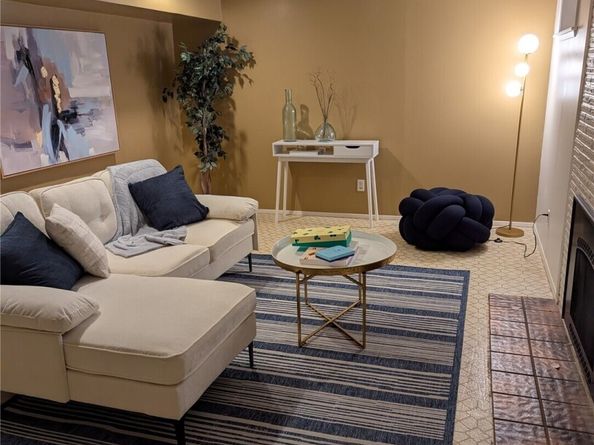 2650 W Newton Street, Seattle WA 98199