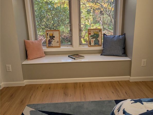 2650 W Newton Street, Seattle WA 98199