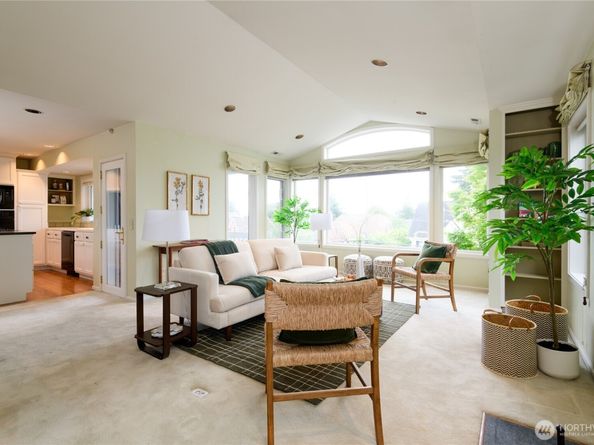 2650 W Newton Street, Seattle WA 98199