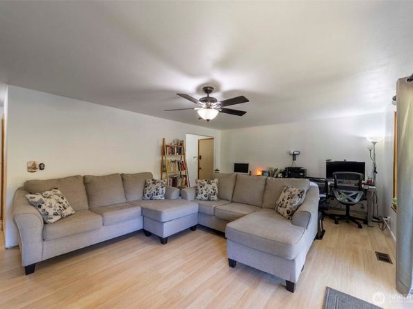 5519 116th Avenue NE, Kirkland WA 98033