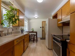 5519 116th Avenue NE, Kirkland WA 98033