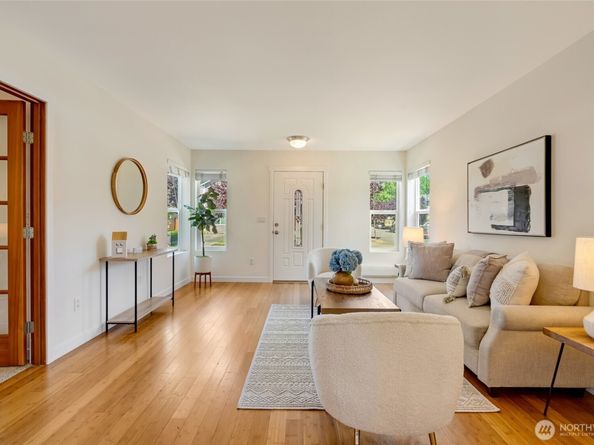 10406 26th Place SE, Lake Stevens WA 98258