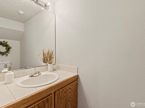 5010 168th Street C, Lynnwood WA 98037