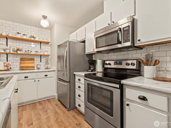 5010 168th Street C, Lynnwood WA 98037