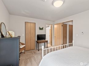 5010 168th Street C, Lynnwood WA 98037
