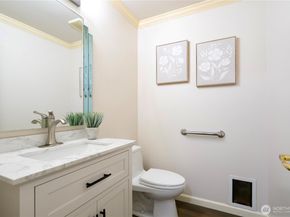 5265 140th Avenue NE, Bellevue WA 98005