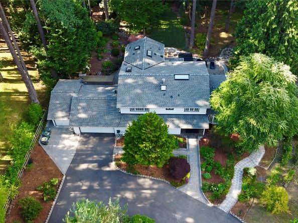 5265 140th Avenue NE, Bellevue WA 98005