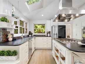 5265 140th Avenue NE, Bellevue WA 98005
