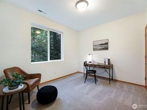 9913 1st Place W, Everett WA 98204
