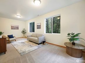 9913 1st Place W, Everett WA 98204