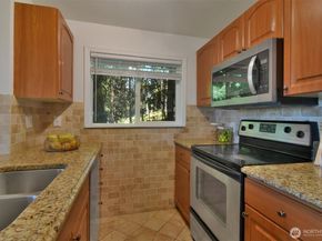 13021 SE 38th Street J8, Bellevue WA 98006