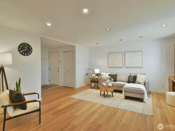 13021 SE 38th Street J8, Bellevue WA 98006