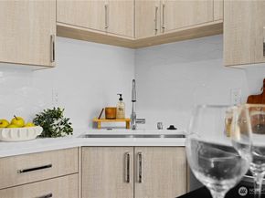 5515 B 9th Avenue NW, Seattle WA 98107