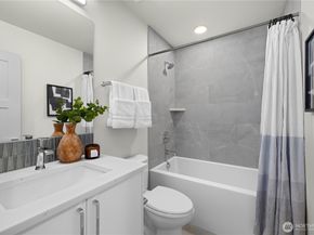 5515 B 9th Avenue NW, Seattle WA 98107