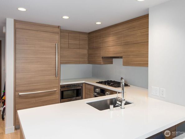 583 Battery Street 1908N, Seattle WA 98121