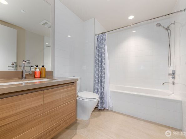 583 Battery Street 1908N, Seattle WA 98121