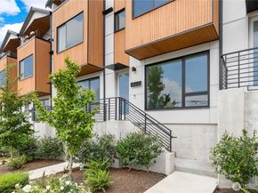 3901 S Cloverdale Street E, Seattle WA 98118