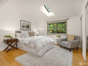 9820 NE Beach Crest Drive, Bainbridge Island WA 98110