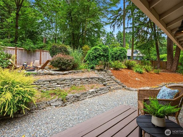 9820 NE Beach Crest Drive, Bainbridge Island WA 98110