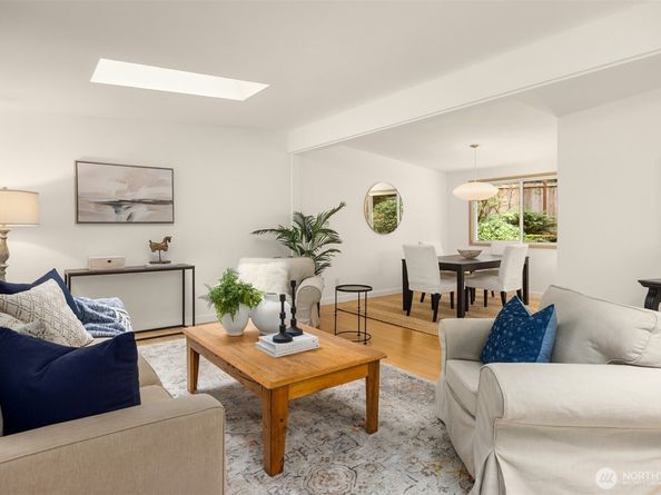 9820 NE Beach Crest Drive, Bainbridge Island WA 98110