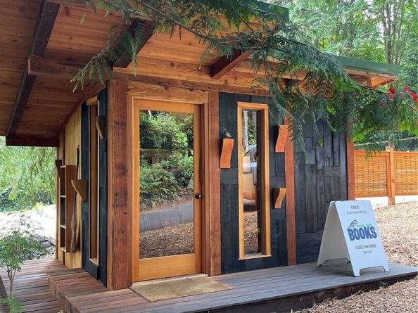 9820 NE Beach Crest Drive, Bainbridge Island WA 98110