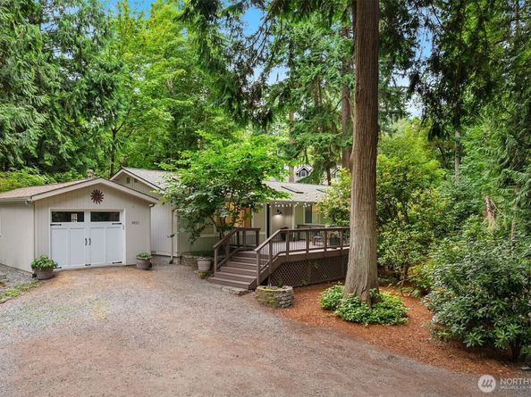 9820 NE Beach Crest Drive, Bainbridge Island WA 98110