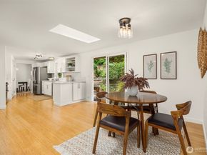 9820 NE Beach Crest Drive, Bainbridge Island WA 98110
