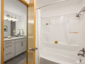 9820 NE Beach Crest Drive, Bainbridge Island WA 98110