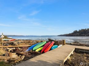 9820 NE Beach Crest Drive, Bainbridge Island WA 98110