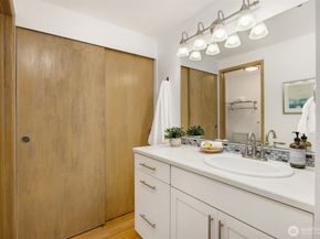 9820 NE Beach Crest Drive, Bainbridge Island WA 98110