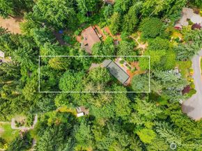 9820 NE Beach Crest Drive, Bainbridge Island WA 98110