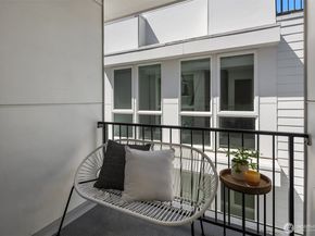 6042 B 41st Avenue SW, Seattle WA 98136
