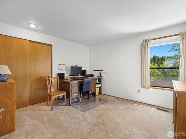 5907 S 296th Place, Auburn WA 98001