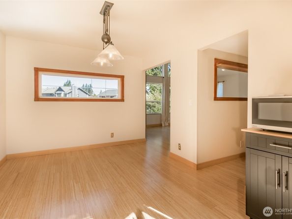 22004 117th Avenue SE, Kent WA 98031