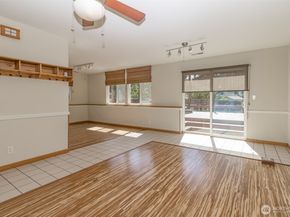 22004 117th Avenue SE, Kent WA 98031